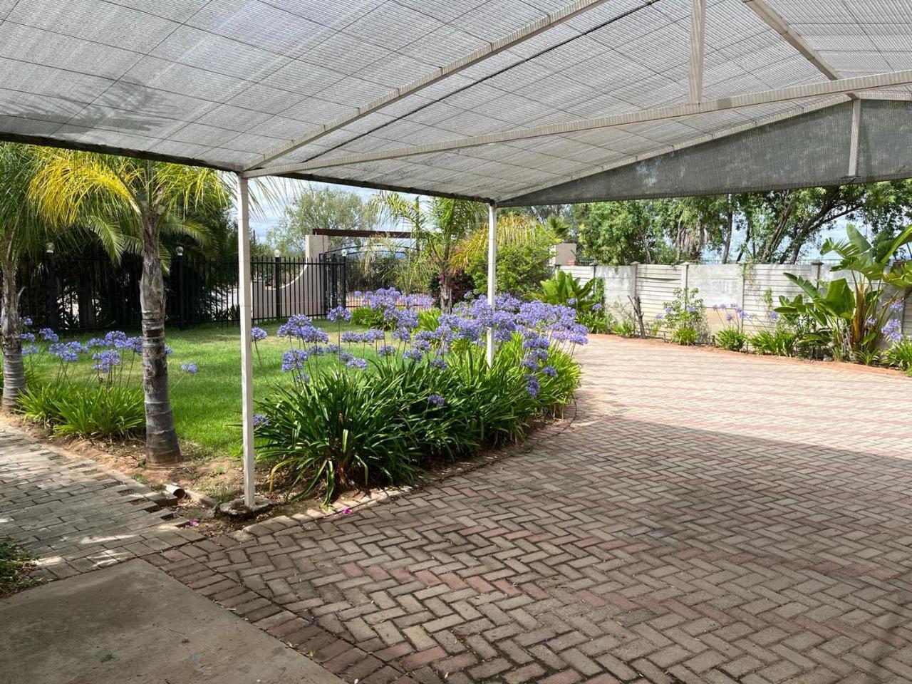 Oppi Draai Guesthouse Oudtshoorn Zewnętrze zdjęcie